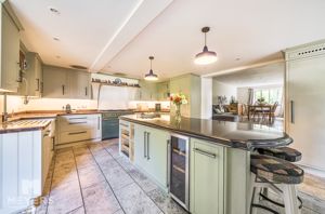 Photo 21- click for photo gallery